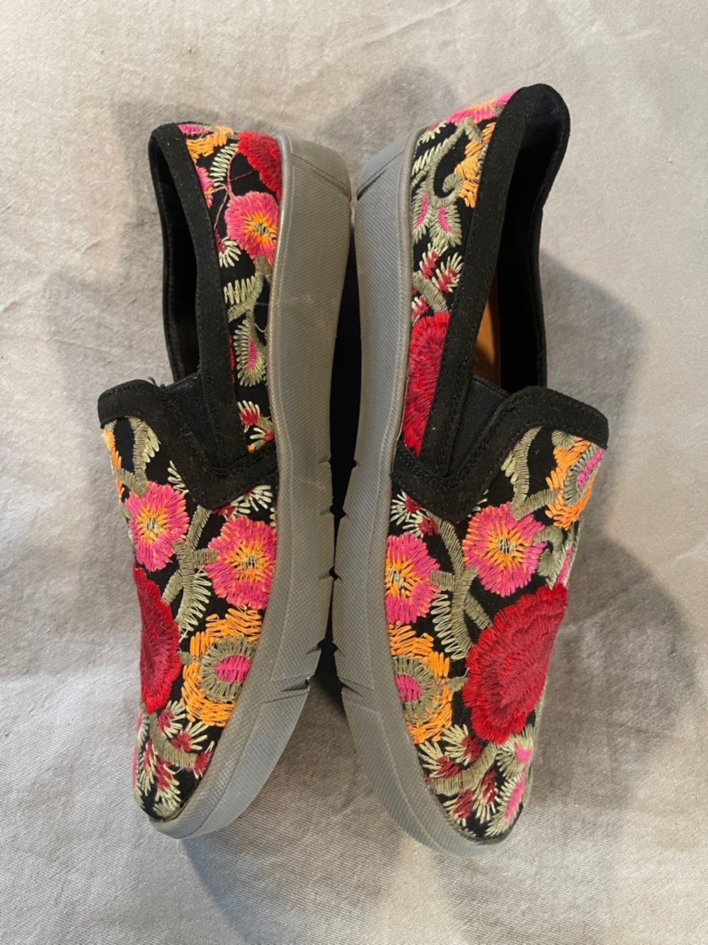 BareTraps Black Slip-On Flats with Red Floral Embroidery - Picture 2 of 8